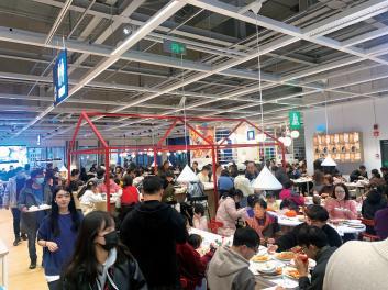 風雨低溫擋不住昆明人逛吃宜家